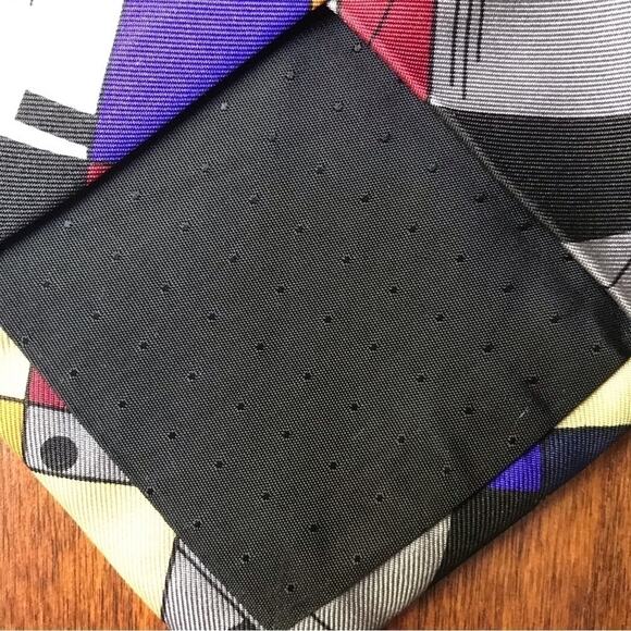 Vintage Guggenheim Museum 100% Silk Tie, Super Cool Abstract Design - Picture 10 of 11